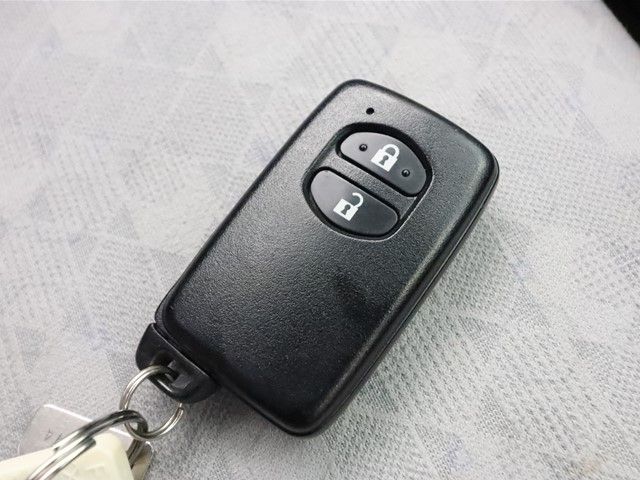 Toyota VITZ 2011-03 188883-17