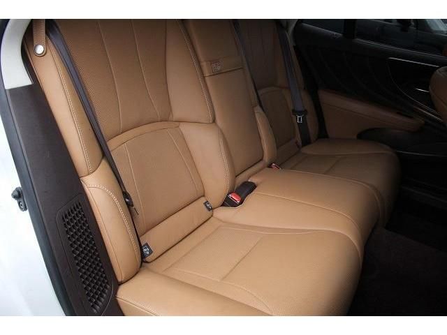 Lexus LS 2018-09 194229-13