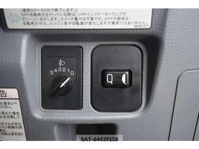 Mitsubishi CANTER 2016-03 215012-16