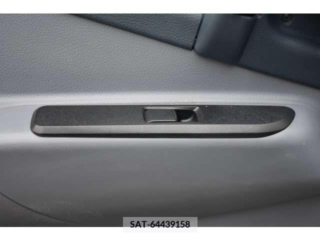 Mitsubishi CANTER 2016-03 215012-10