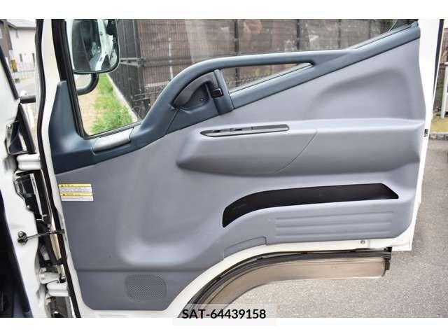 Mitsubishi CANTER 2016-03 215012-7