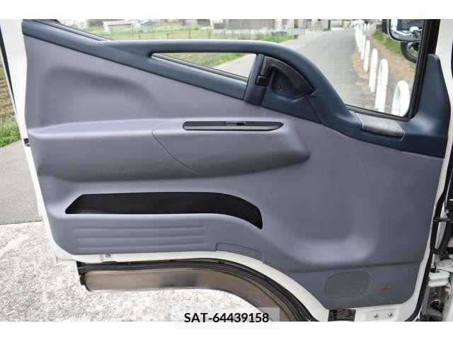 Mitsubishi CANTER 2016-03 215012-9