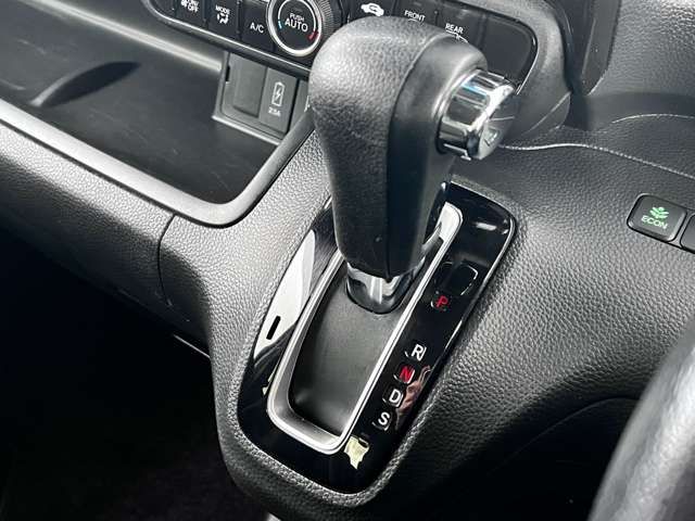 Honda N BOX CUSTOM 2018-09 539-12