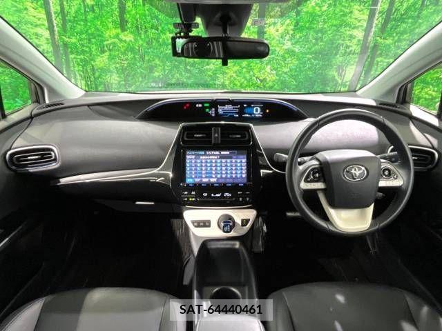Toyota PRIUS 2016-03 221545-1