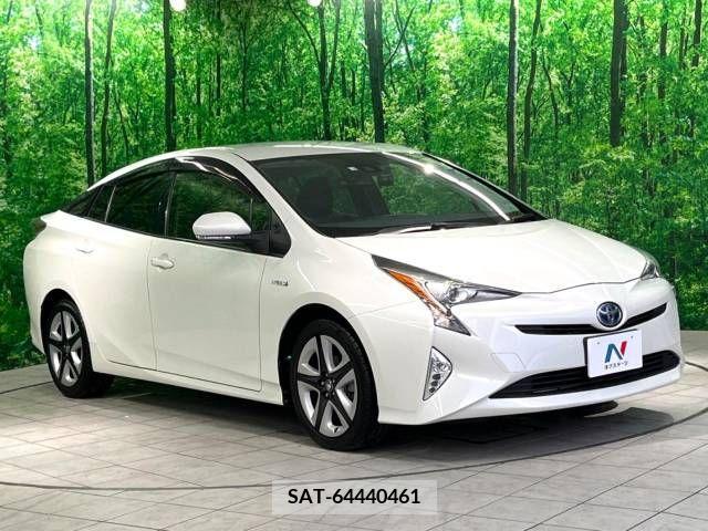 Toyota PRIUS 2016-03 221545-17