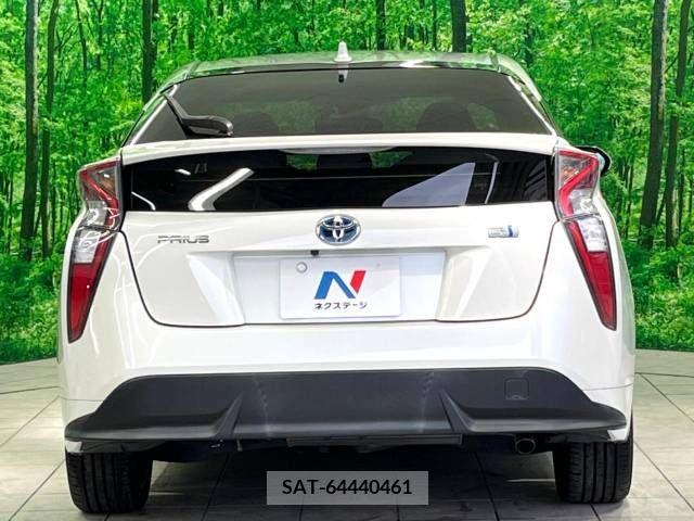 Toyota PRIUS 2016-03 221545-15