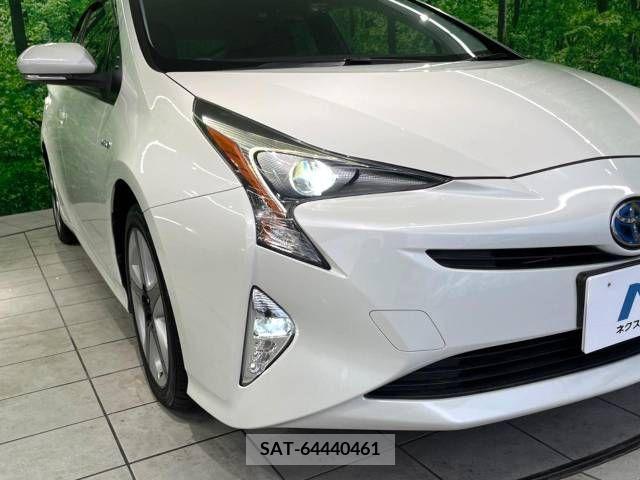 Toyota PRIUS 2016-03 221545-12