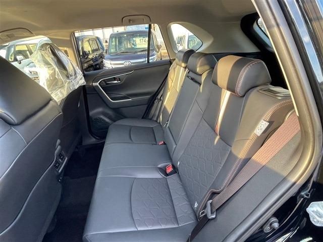 Toyota RAV4 2020-01 183855-3