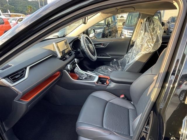 Toyota RAV4 2020-01 183855-2