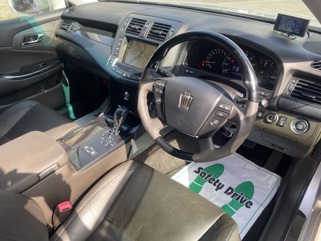 Toyota CROWN SEDAN 2009-07 3575-8