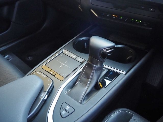 Lexus UX 2020-05 2595-25