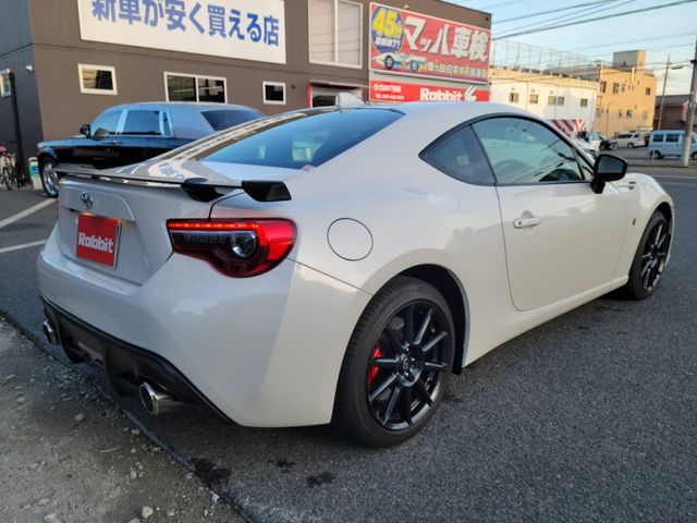 Toyota 86 2018-05 188916-1