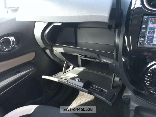Nissan NOTE 2019-03 213775-9