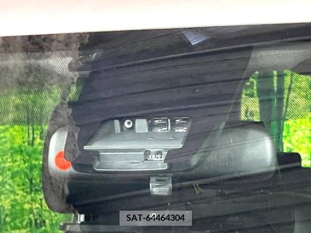 Toyota ESQUIRE 2017-07 359790-3