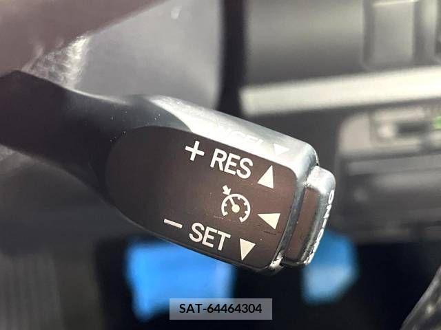 Toyota ESQUIRE 2017-07 359790-6