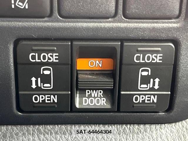 Toyota ESQUIRE 2017-07 359790-5