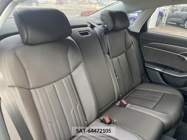 Audi A8 2022-07 213071-13