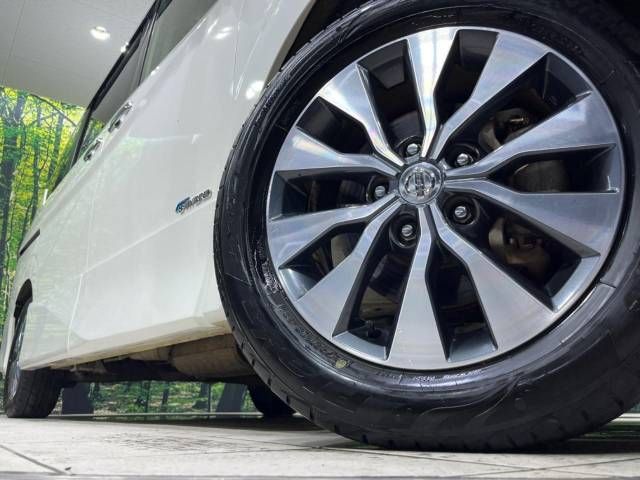 Nissan SERENA 2016-10 18777-14