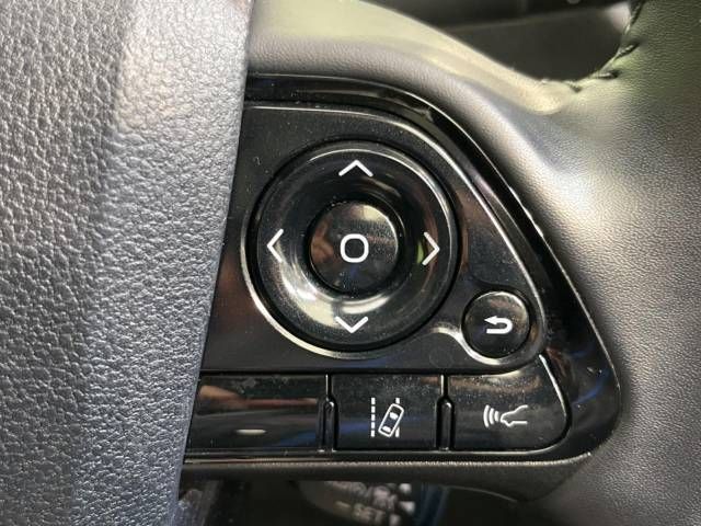 Toyota PRIUS 2019-08 19868-6