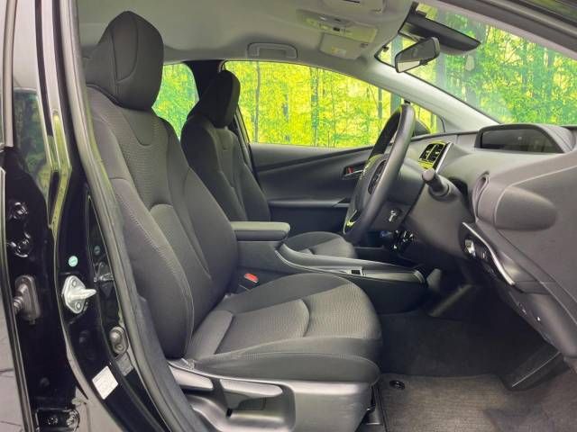 Toyota PRIUS 2019-08 19868-8