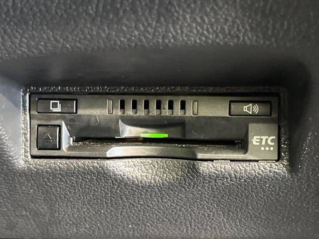 Toyota PRIUS 2019-08 19868-7