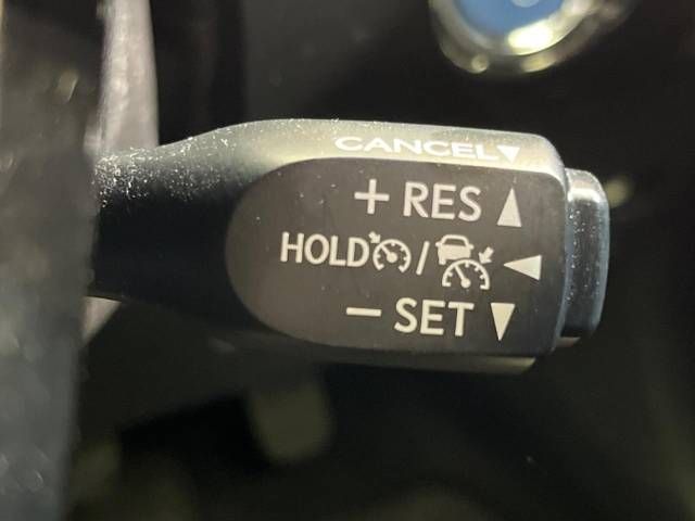 Toyota PRIUS 2019-08 19868-5