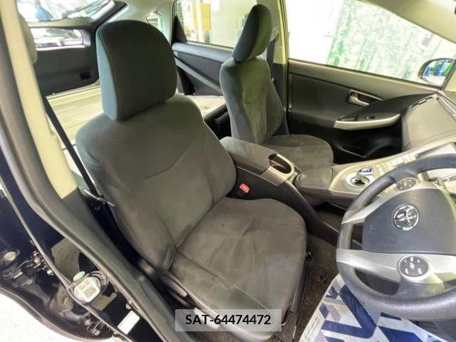 Toyota PRIUS 2013-05 382778-7