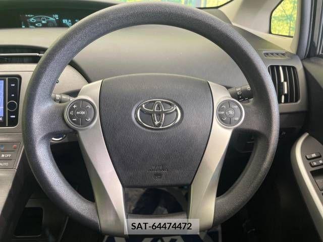 Toyota PRIUS 2013-05 382778-10