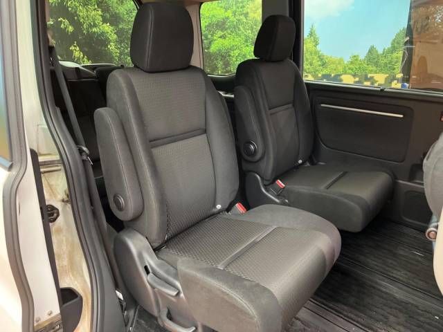 Honda e 2020-09 23695-10