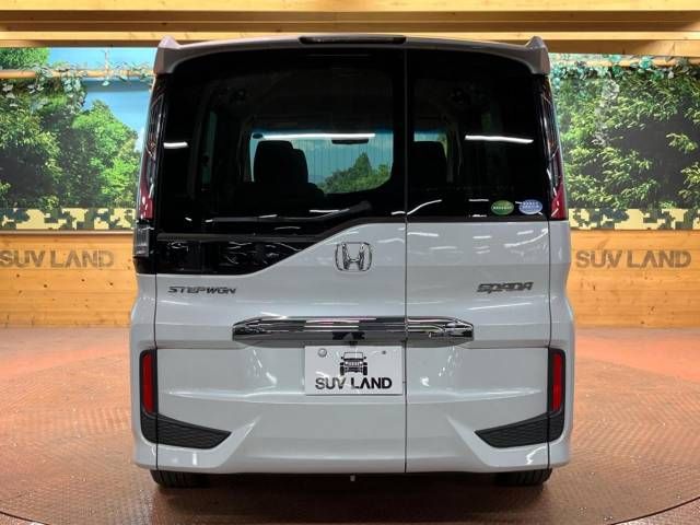 Honda e 2020-09 23695-16
