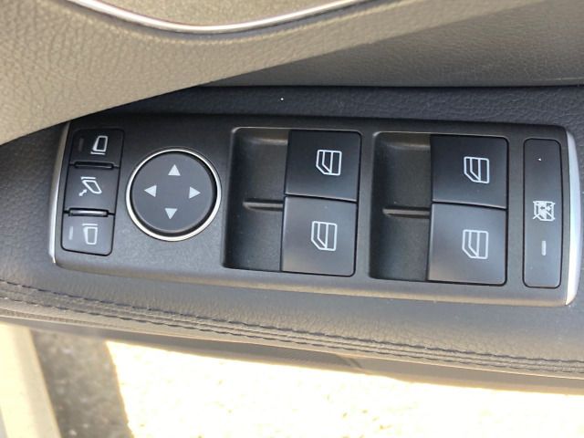 Mercedes Benz E-CLASS 2014-06 1477-8