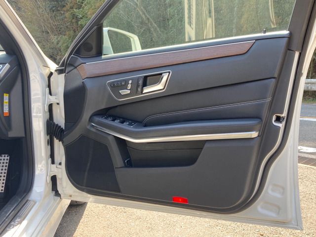 Mercedes Benz E-CLASS 2014-06 1477-6