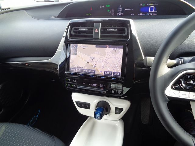 Toyota PRIUS 2016-06 27001-13