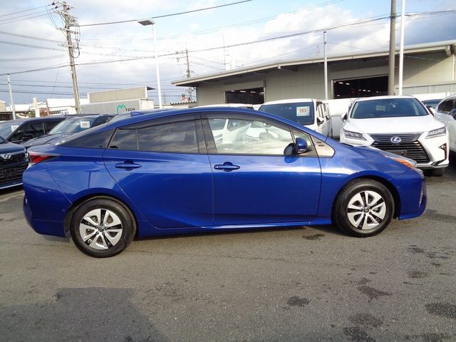 Toyota PRIUS 2016-06 27001-27
