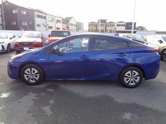 Toyota PRIUS 2016-06 27001-28