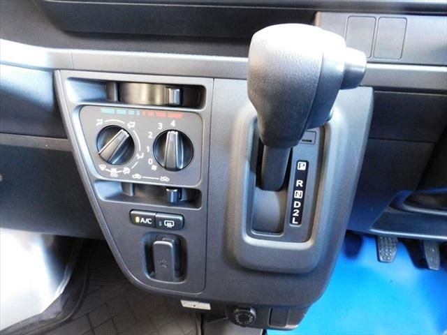 Daihatsu HIJET CARGO 2020-10 180682-23