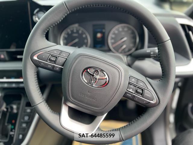 Toyota VOXY 2024-03 226813-15