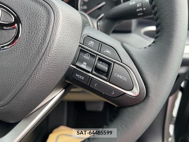 Toyota VOXY 2024-03 226813-16