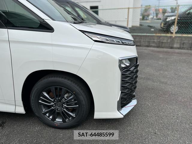 Toyota VOXY 2024-03 226813-3