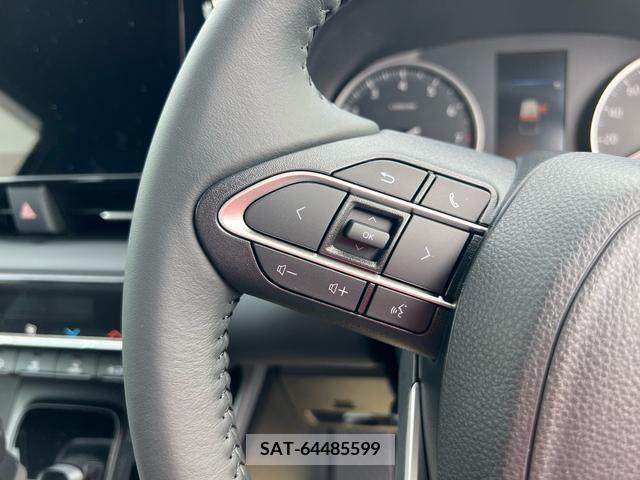 Toyota VOXY 2024-03 226813-19