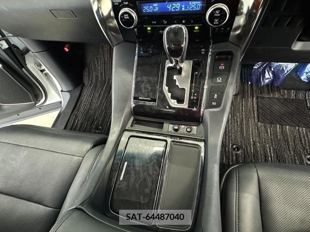 Toyota ALPHARD 2019-07 333241-20