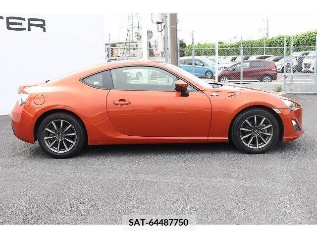 Toyota 86 2013-11 352474-2