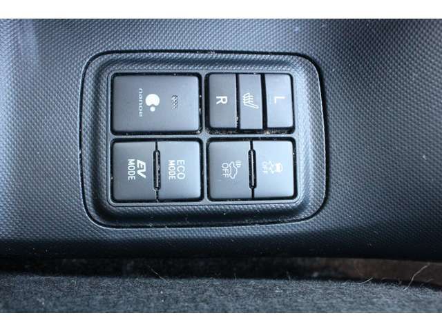 Toyota AQUA 2016-01 189166-16