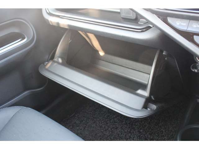 Toyota AQUA 2016-01 189166-12