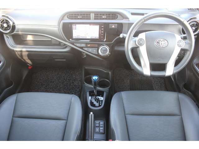 Toyota AQUA 2016-01 189166-1
