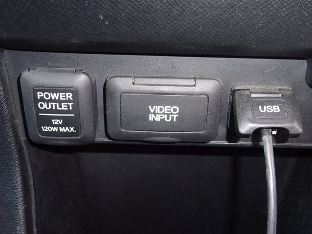 Honda e 2012-02 183886-20
