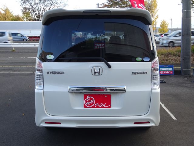 Honda e 2012-02 183886-4
