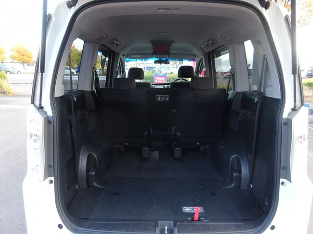 Honda e 2012-02 183886-11