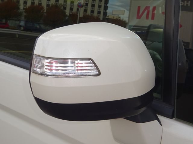 Honda e 2012-02 183886-26