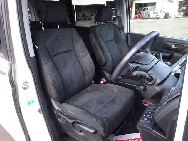 Honda e 2012-02 183886-8